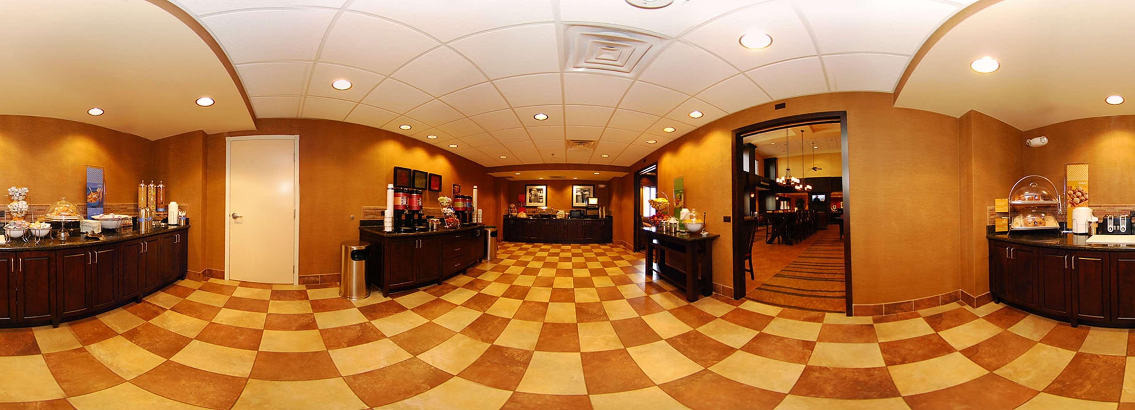 Newly Renovated-Hampton Inn & Suites Casper Restaurace fotografie