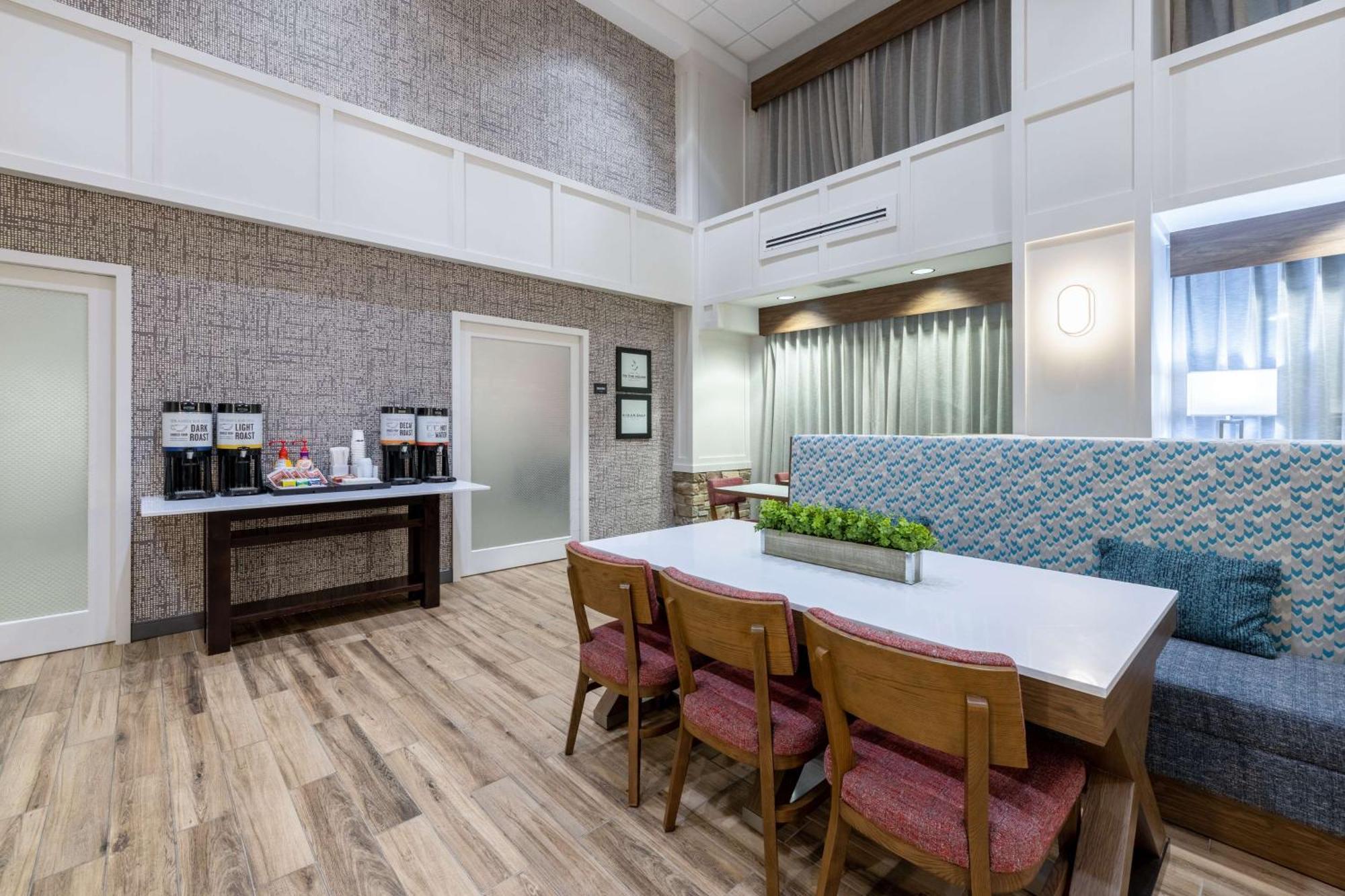Newly Renovated-Hampton Inn & Suites Casper Exteriér fotografie
